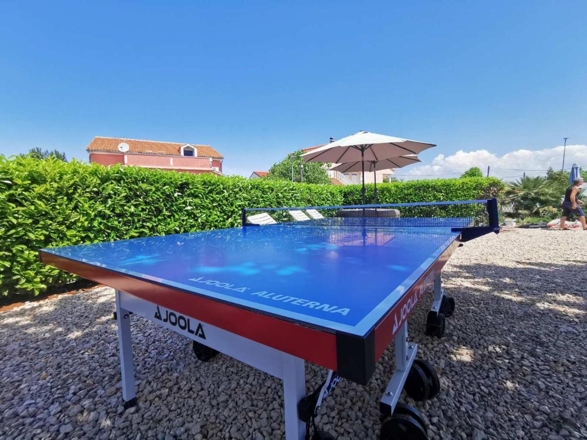 Apartments Lea With Pool Malinska Exterior foto
