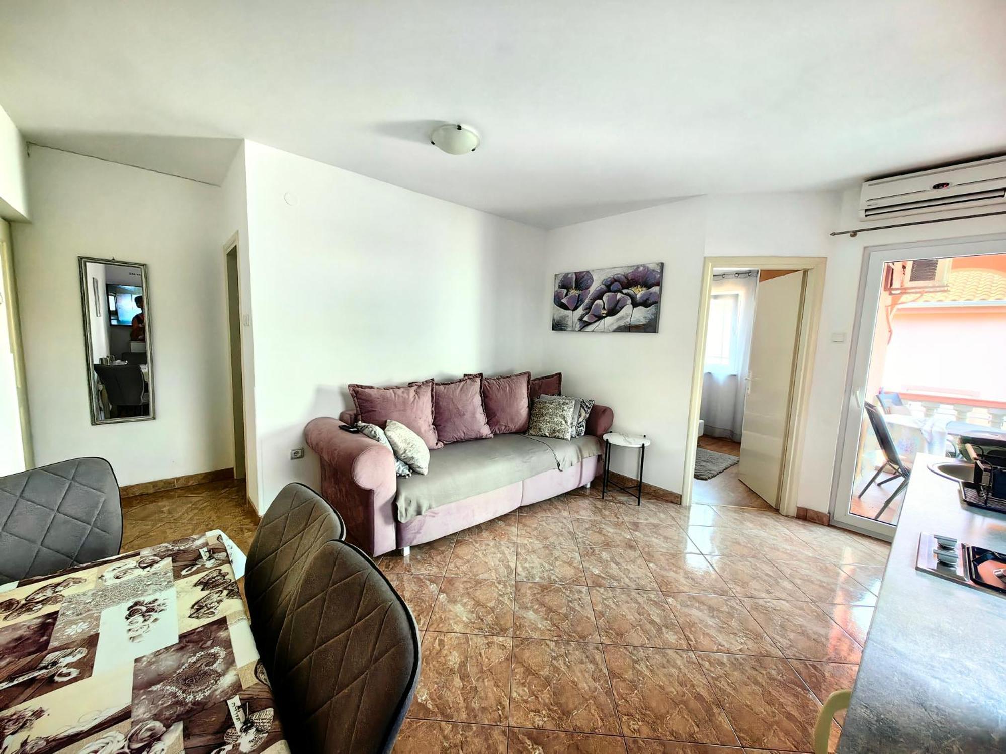Apartments Lea With Pool Malinska Exterior foto