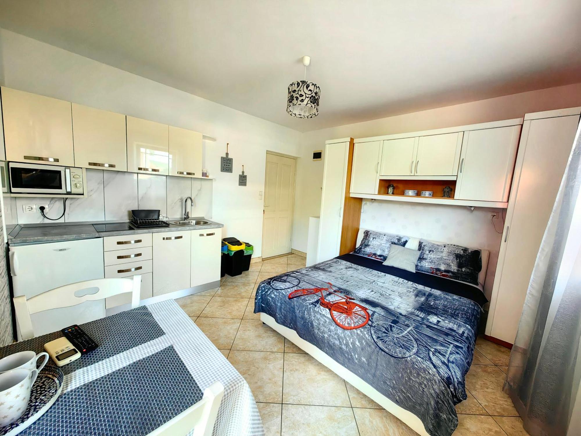 Apartments Lea With Pool Malinska Exterior foto